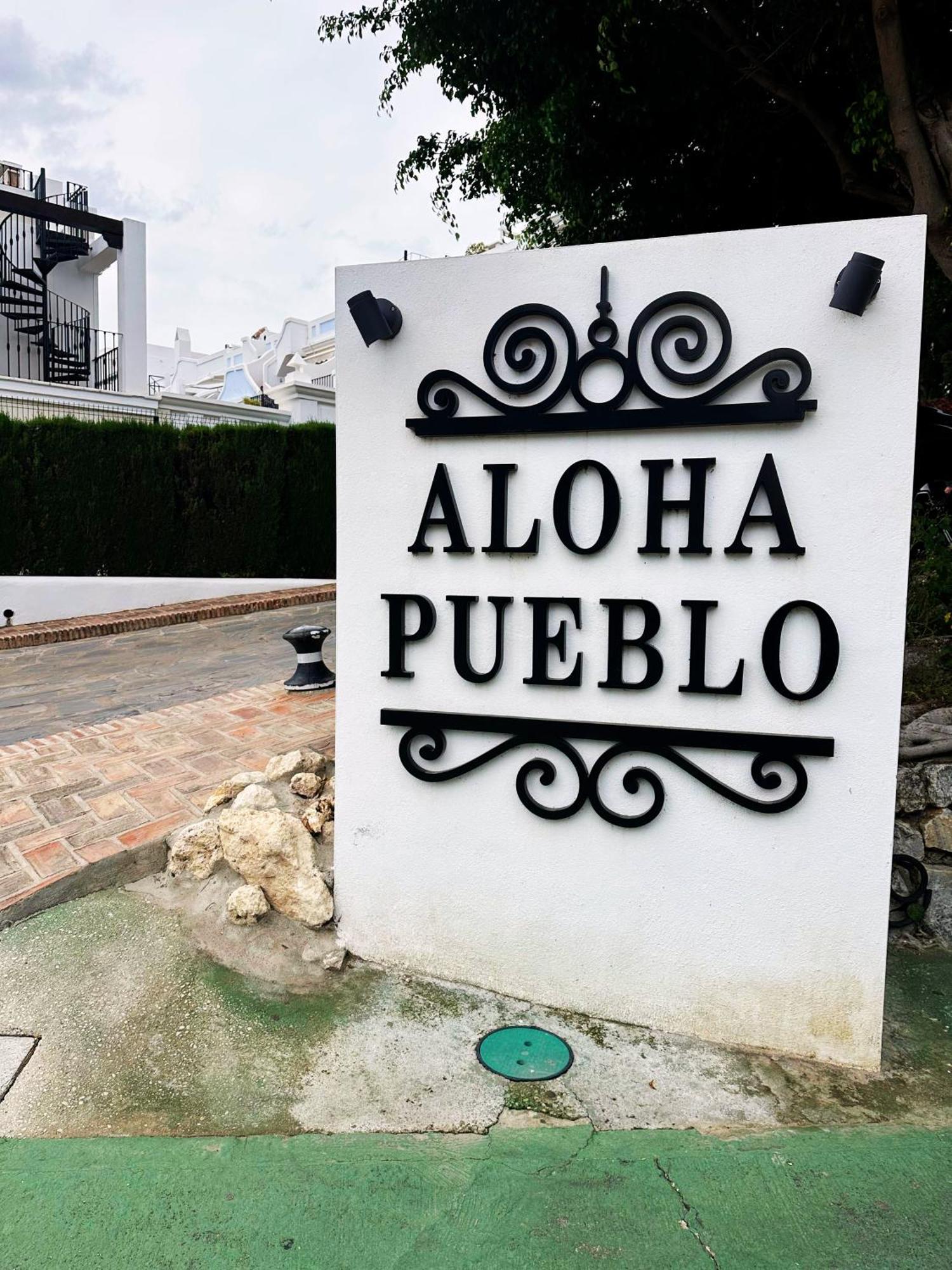Aloha Pueblo, Garden , Rooftop View 3-storey Townhouse Appartement Marbella