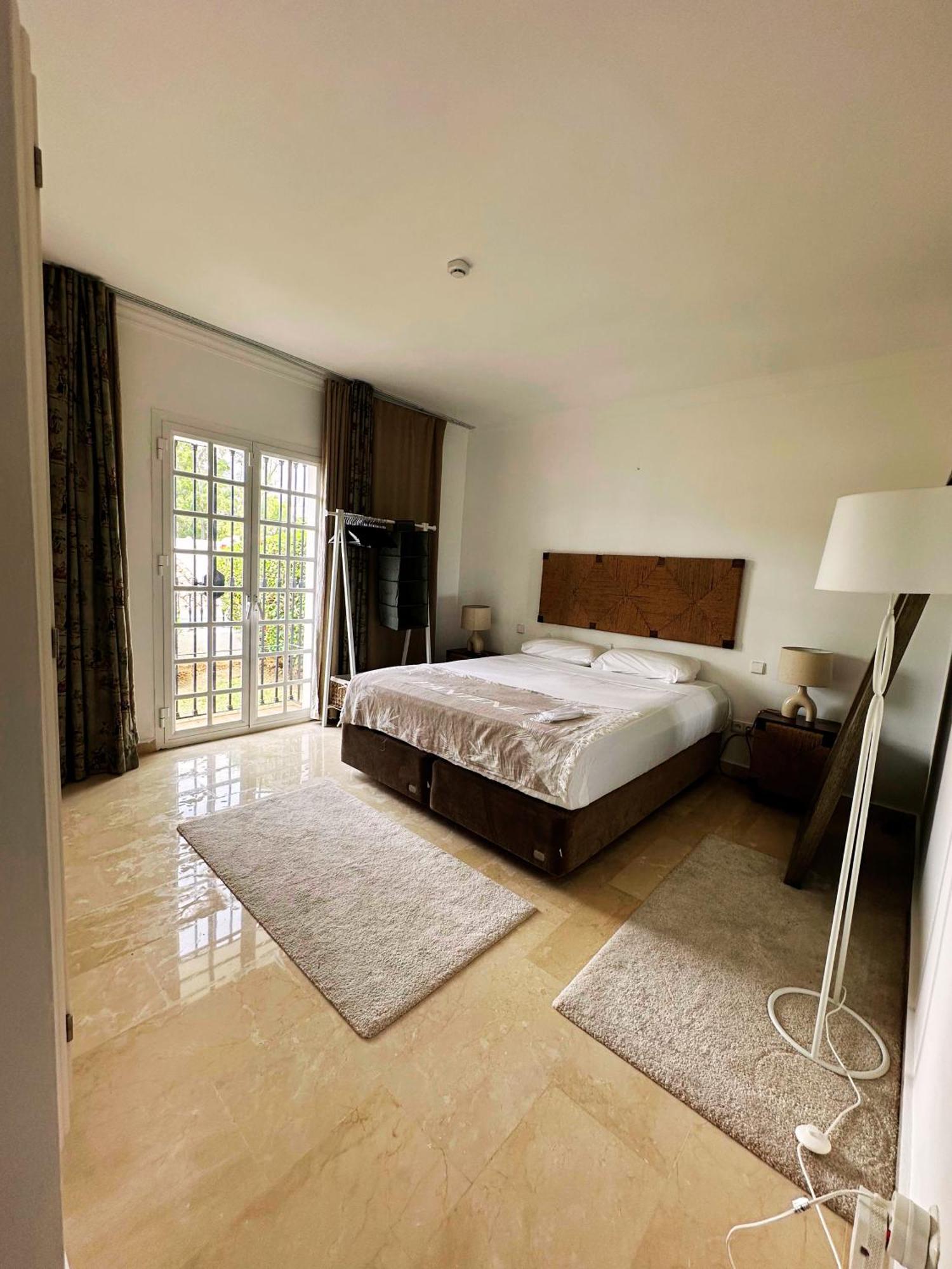 Appartement Aloha Pueblo, Garden , Rooftop View 3-storey Townhouse Marbella